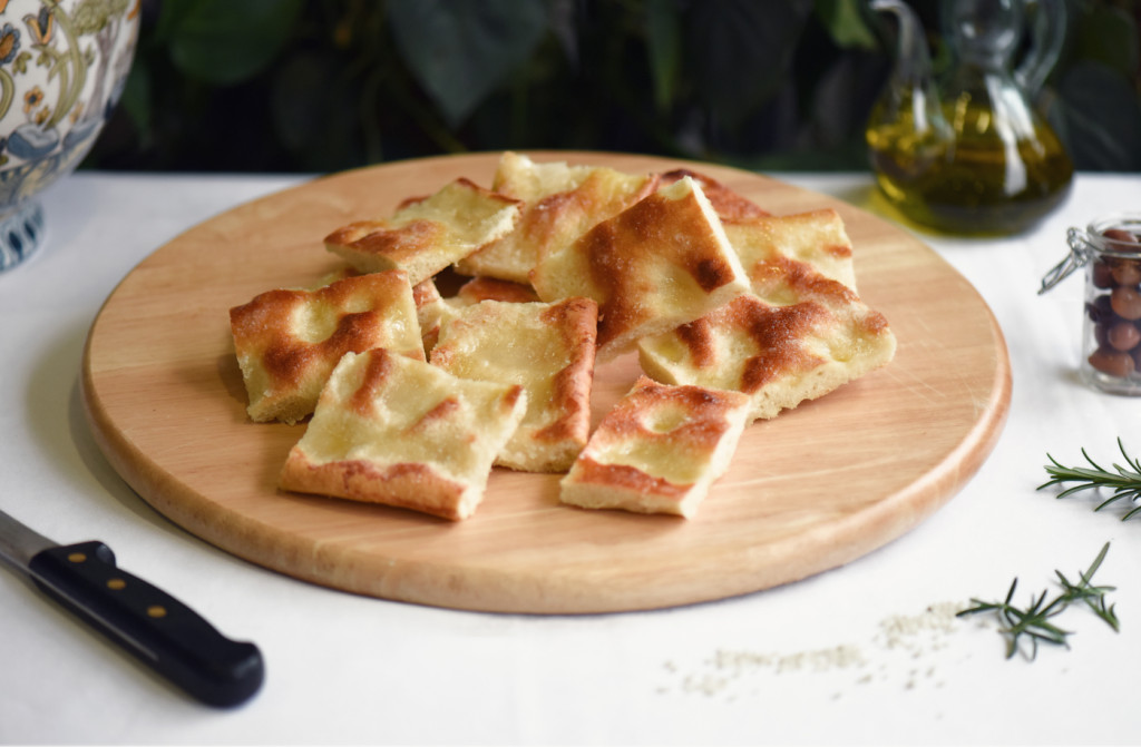 Colazione: la Focaccia non può mancare, per chi ama il salato e il tipico e vuole vivere come un ligure.